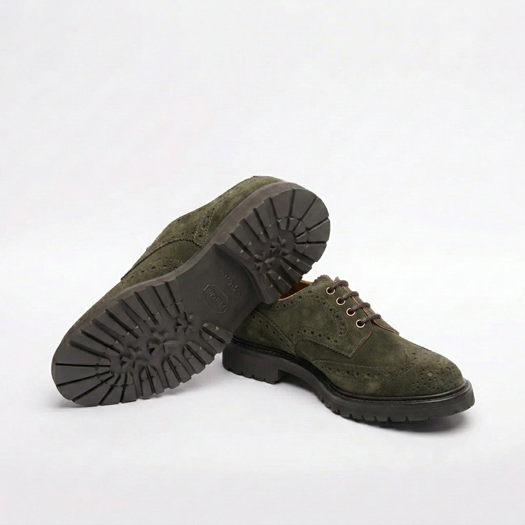 Stringata derby Tricker's Bourton in camoscio verde