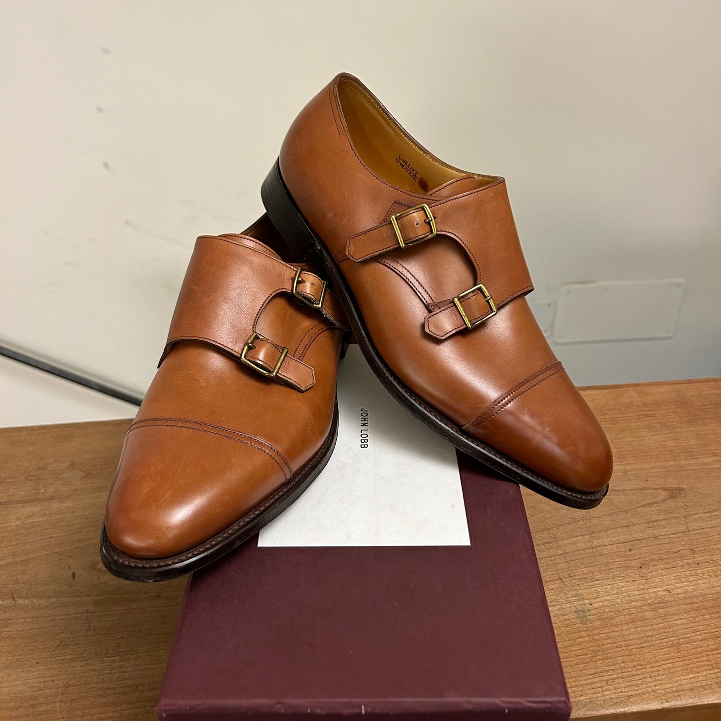 John Lobb William fit EE shoe in chestnut misty leather