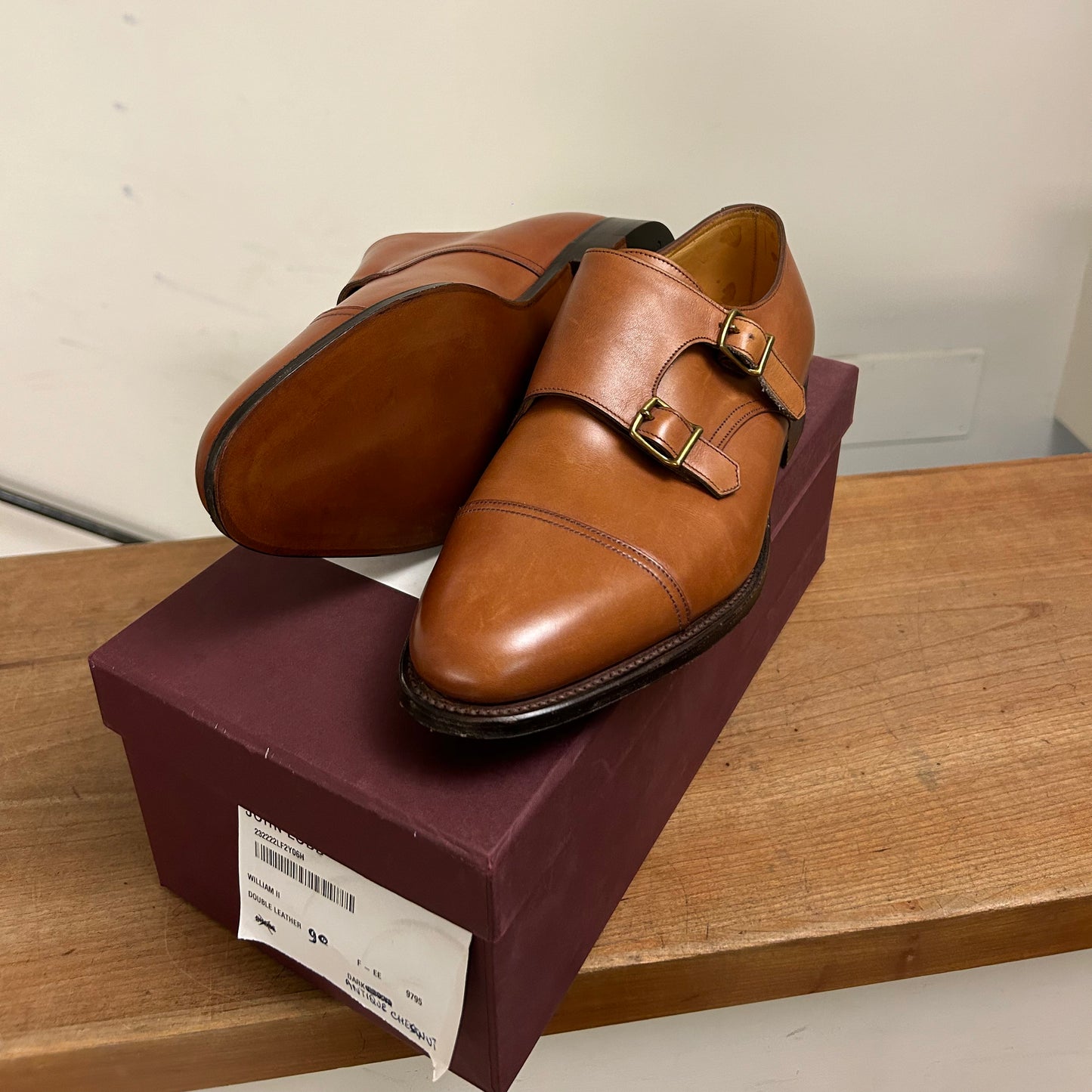 John Lobb William fit EE shoe in chestnut misty leather