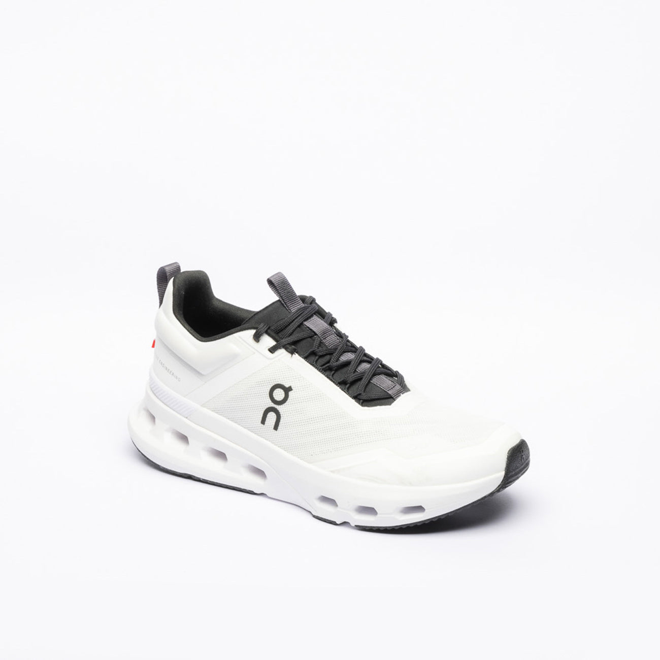 Sneaker running ON Cloudnova X in tessuto bianco e nero