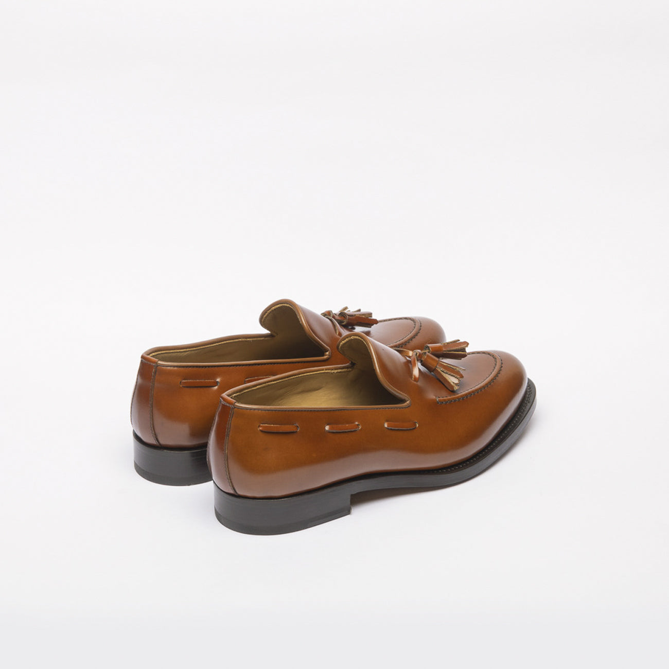 Mocassino con nappine Borghini GB03 in pelle spazzoalta cuoio