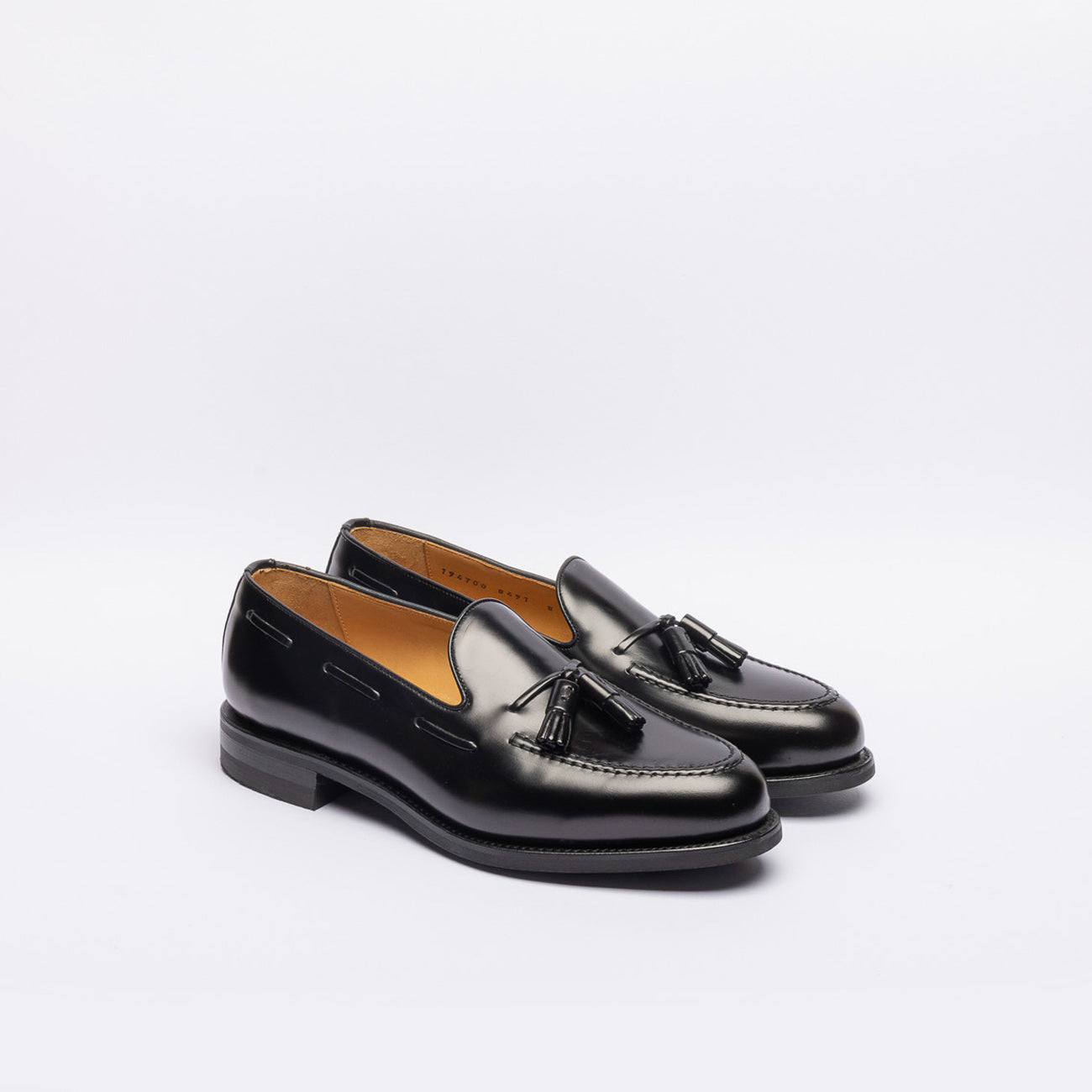 Mocassino con nappine Berwick 8491 in pelle spazzolata nera (Suola Dainite)