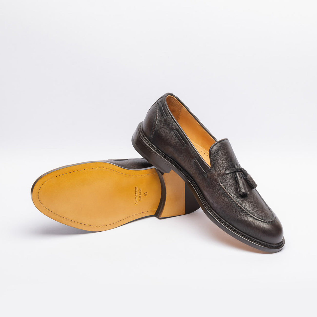 Mocassino con nappine Borghini 1500 in pelle martellata marrone