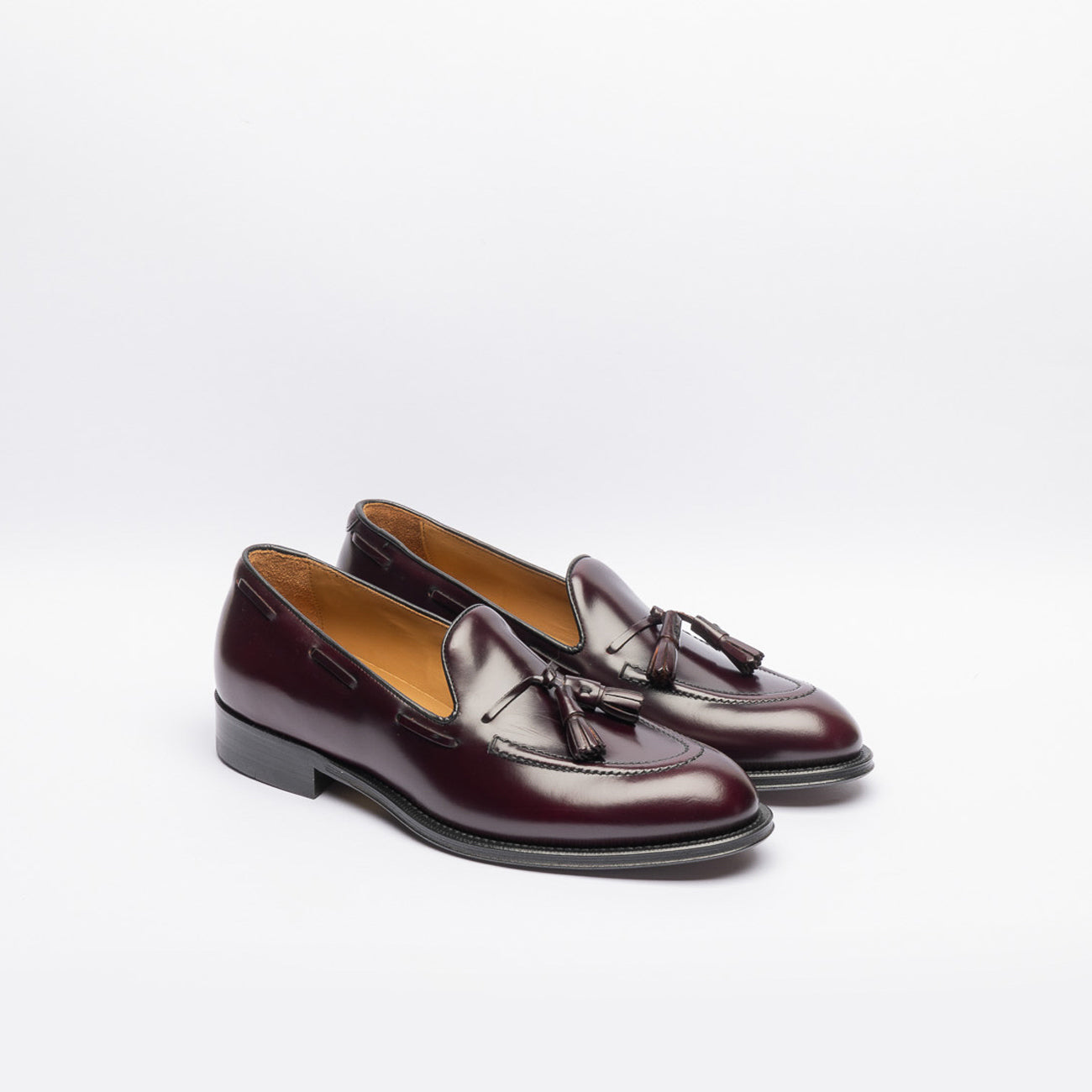 Botti 556 tasseled moccasin in burgundy leather