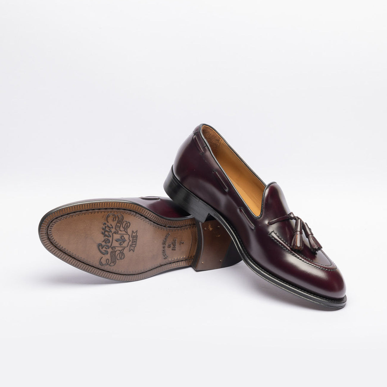 Botti 556 tasseled moccasin in burgundy leather