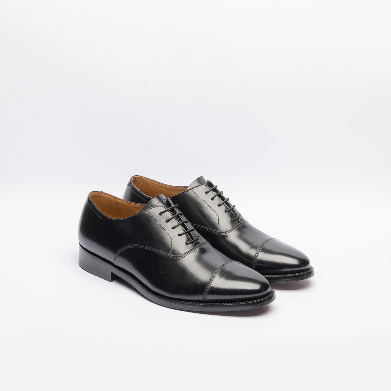 Botti 538 oxford lace-up in black leather