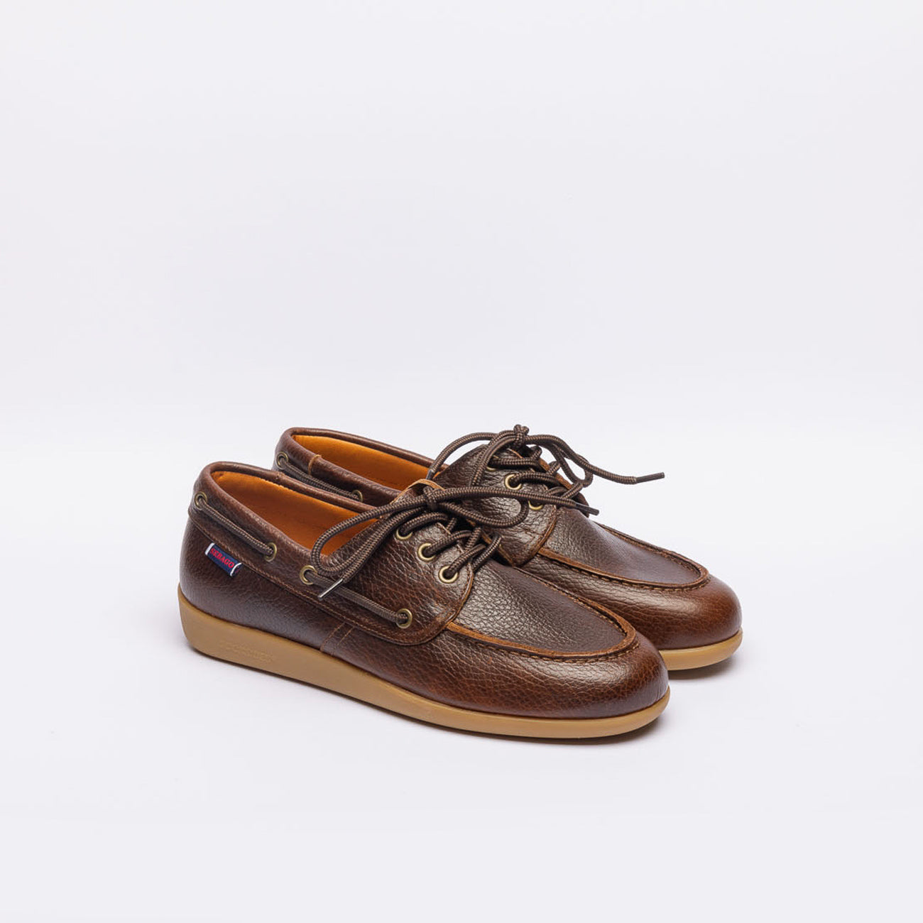 Stringata derby Sebago Gary Jobson in pelle martellata marrone