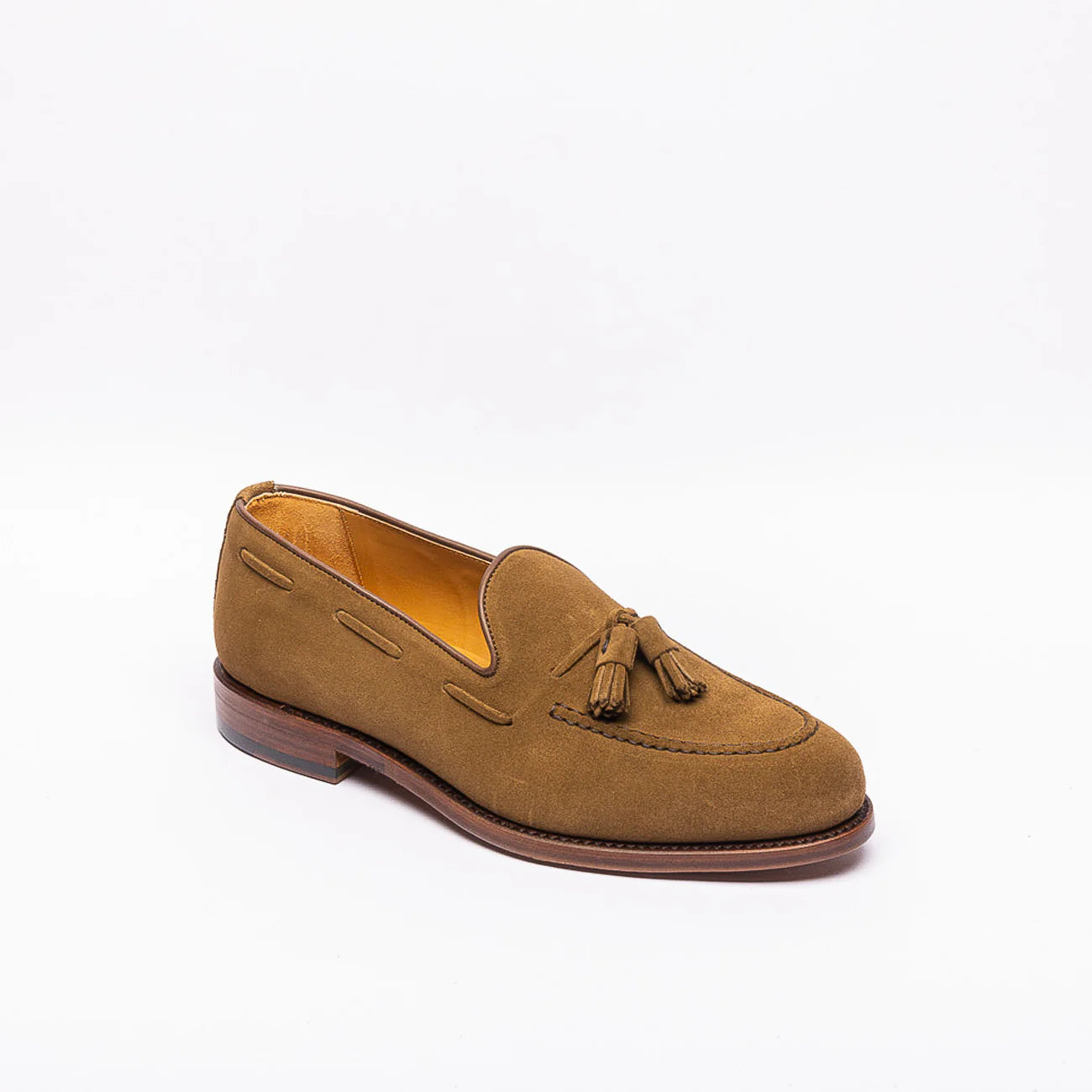 Berwick 8491 tasseled loafer in beige suede