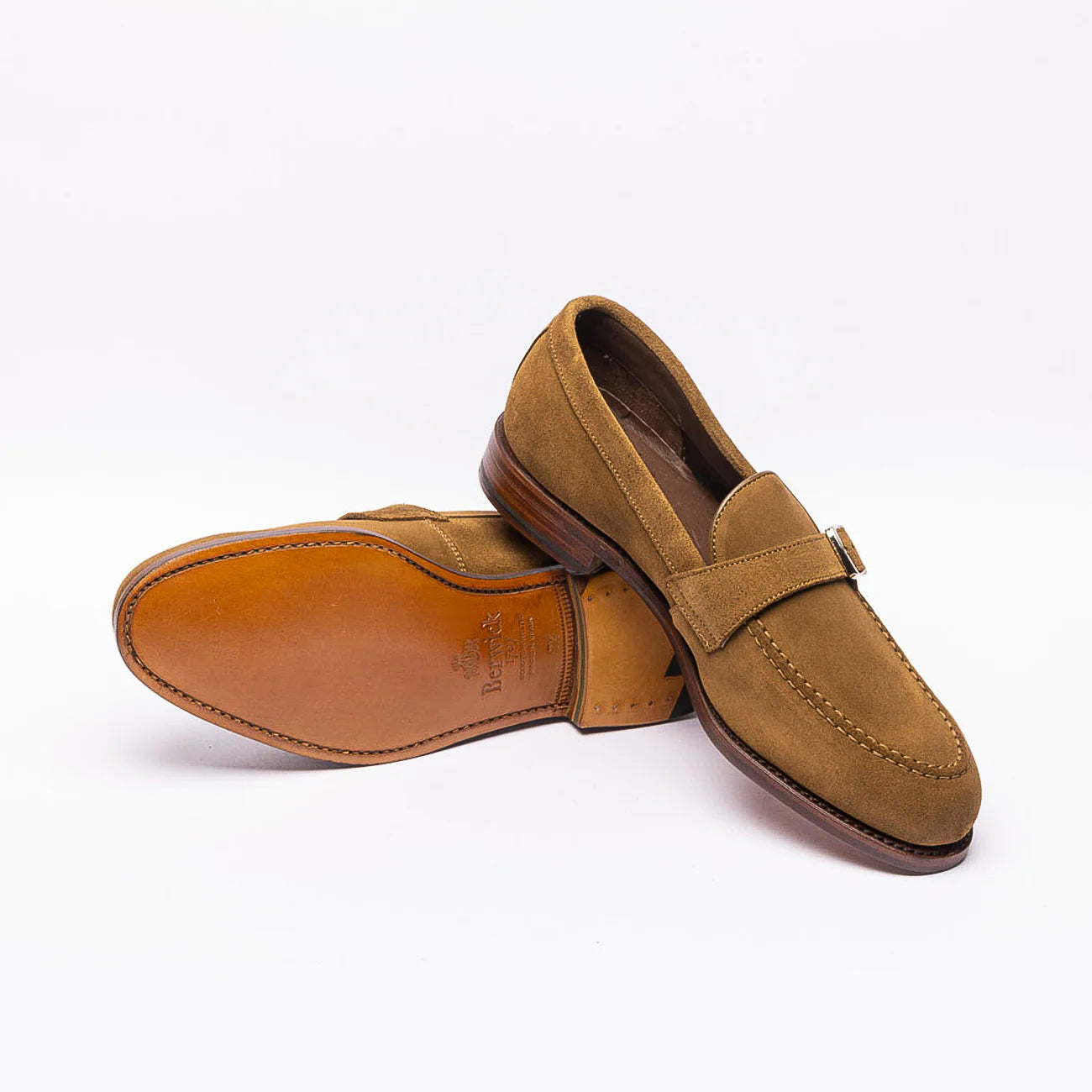 Berwick 5611 single buckle moccasin in beige suede