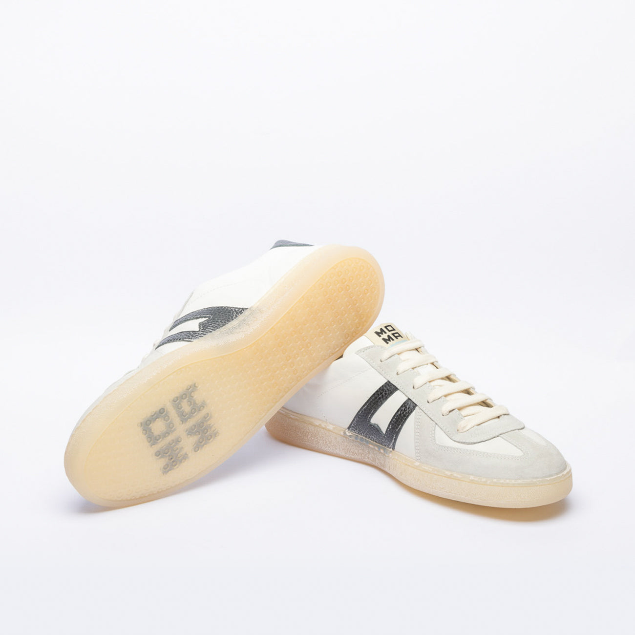 Moma Vulcano sneakers in white leather with black logo