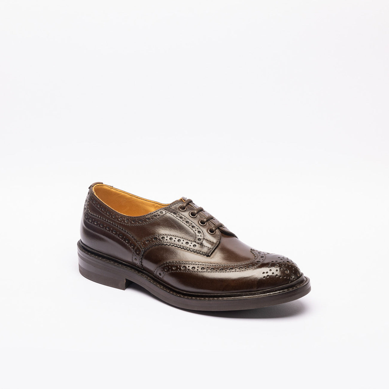 Stringata derby Tricker's Bourton in pelle marrone (Suola Dainite)