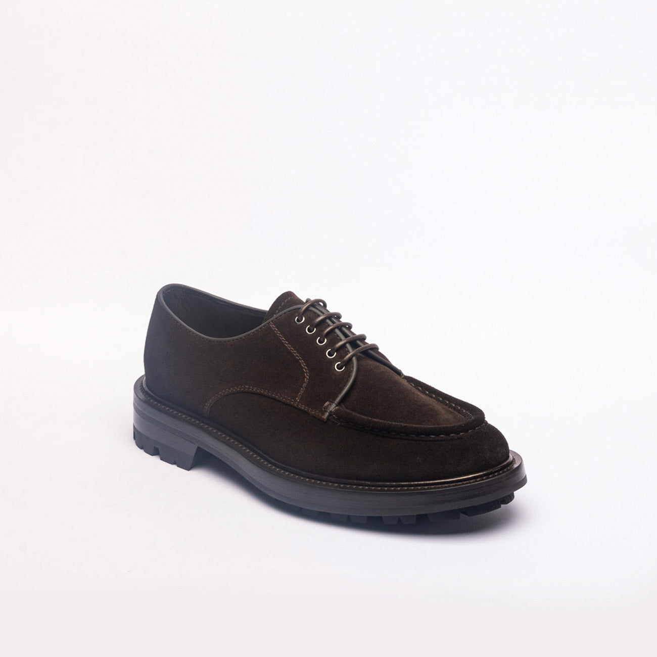 Stringata derby Barrett 242U053 in camoscio marrone