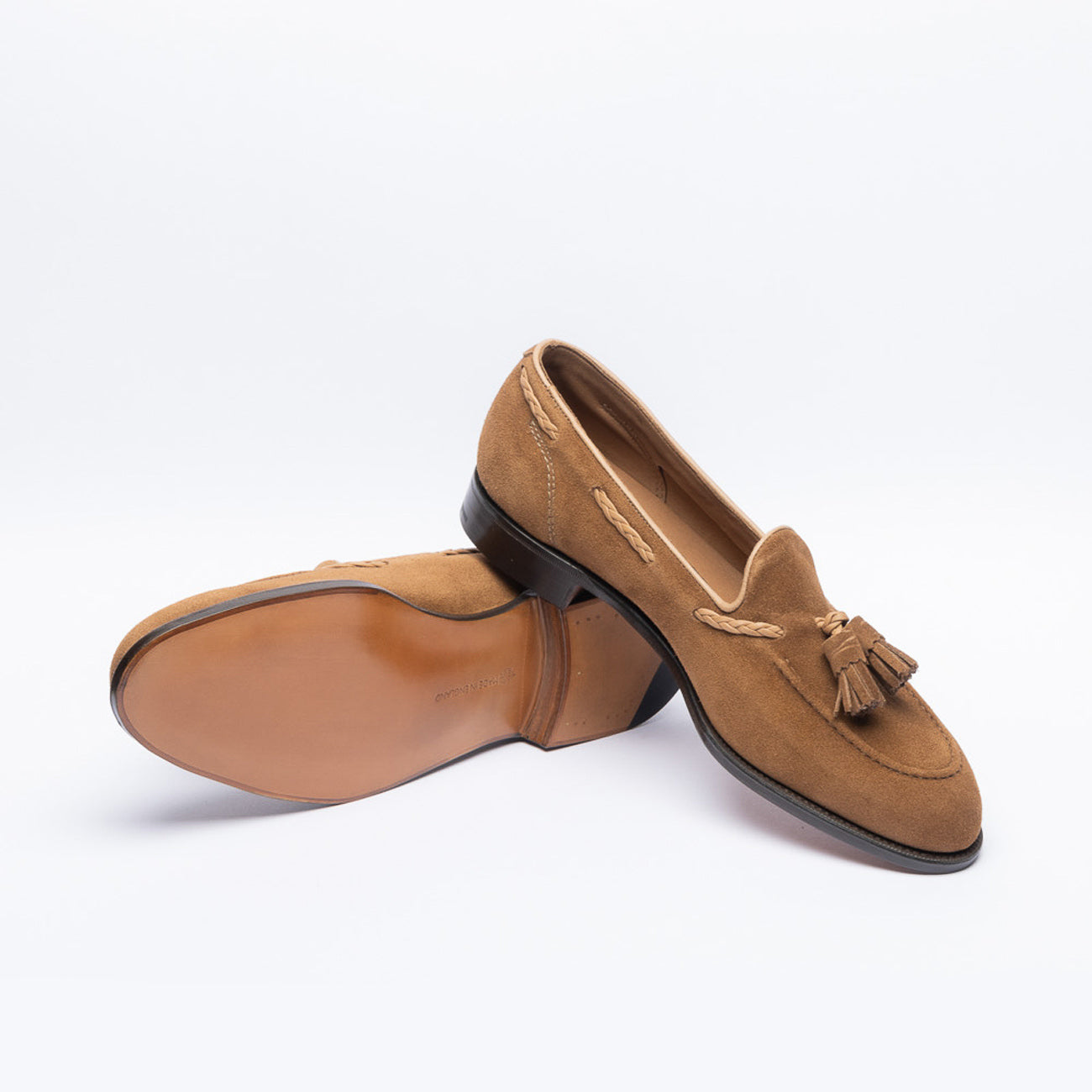 Mocassino con nappine Edward Green Belgravia Unlined in camoscio beige