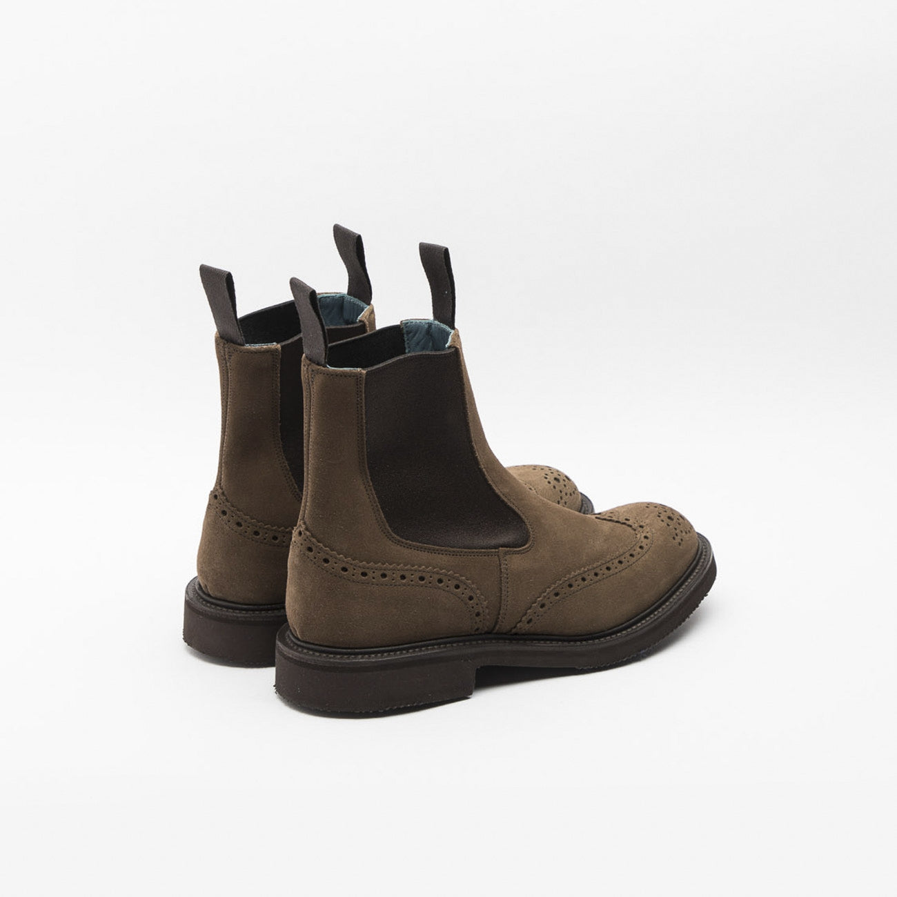 Polacco Tricker’s Henry in camoscio castorino marrone