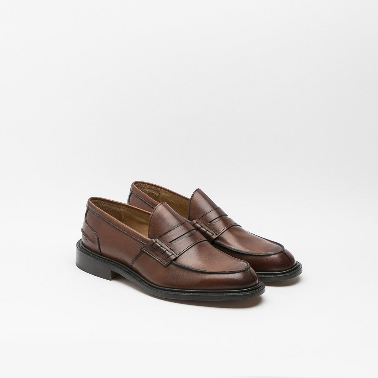 Mocassino Tricker's James in pelle marrone con mascherina