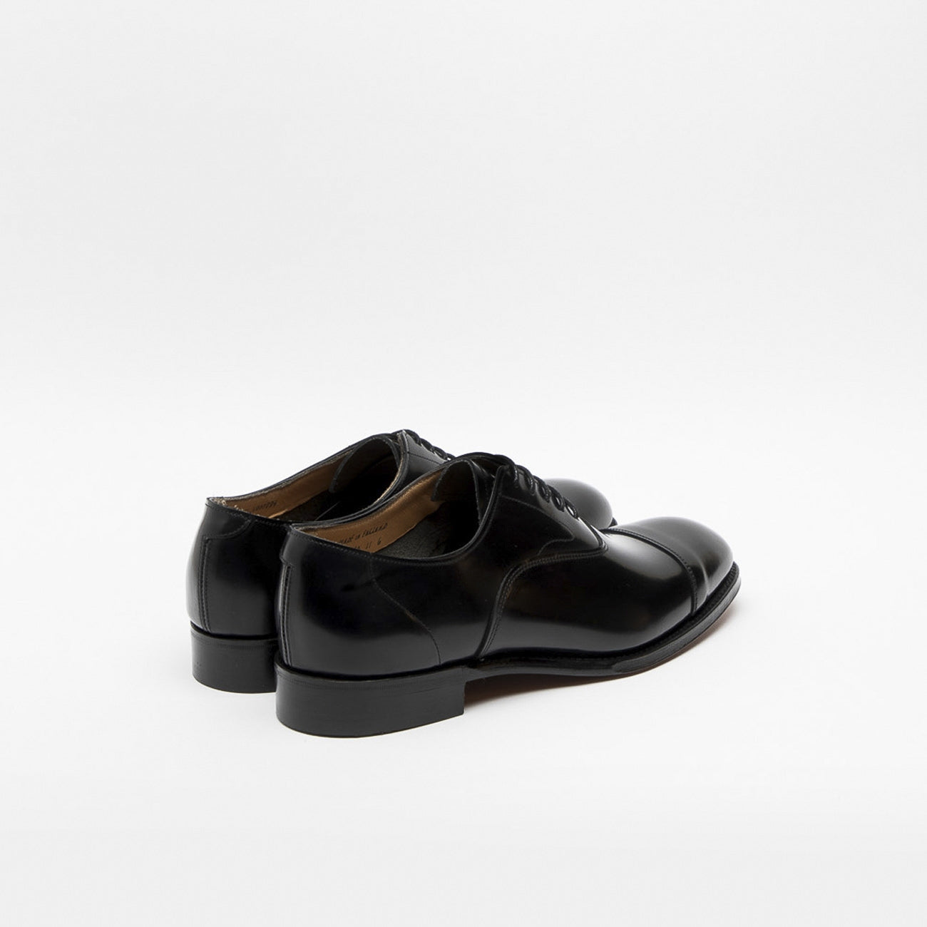 Scarpa stringata Cheaney Alfred II in pelle spazzolata nera