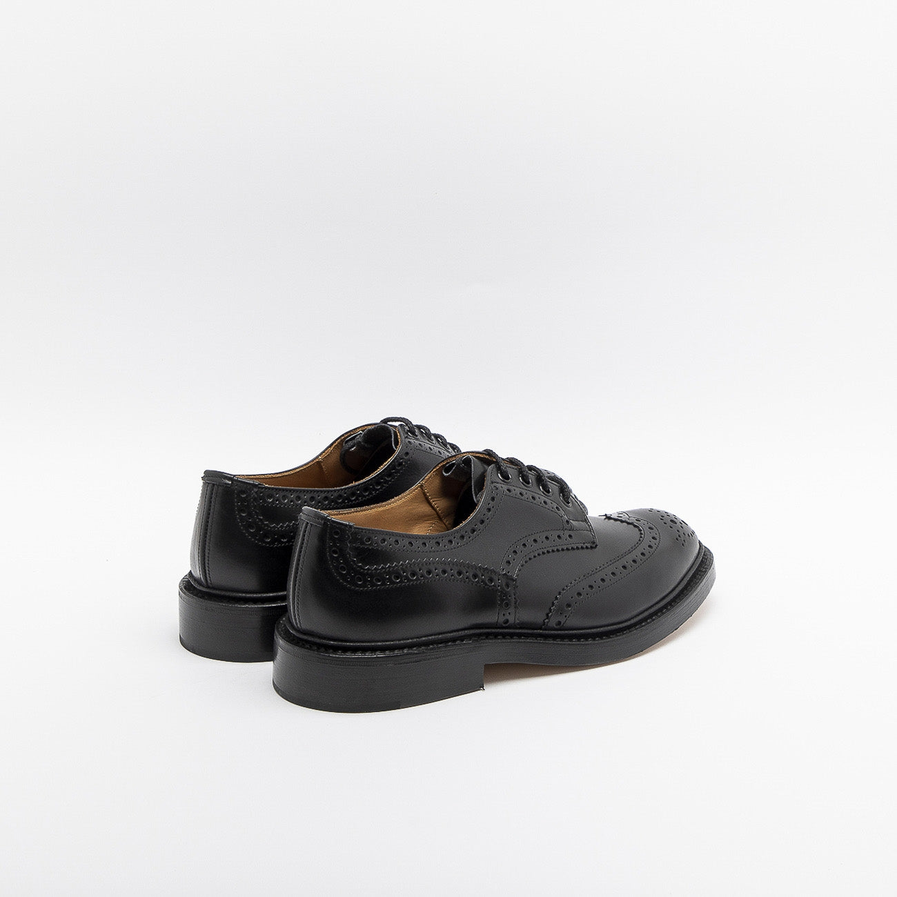 Scarpa stringata Tricker's Bourton in pelle nera