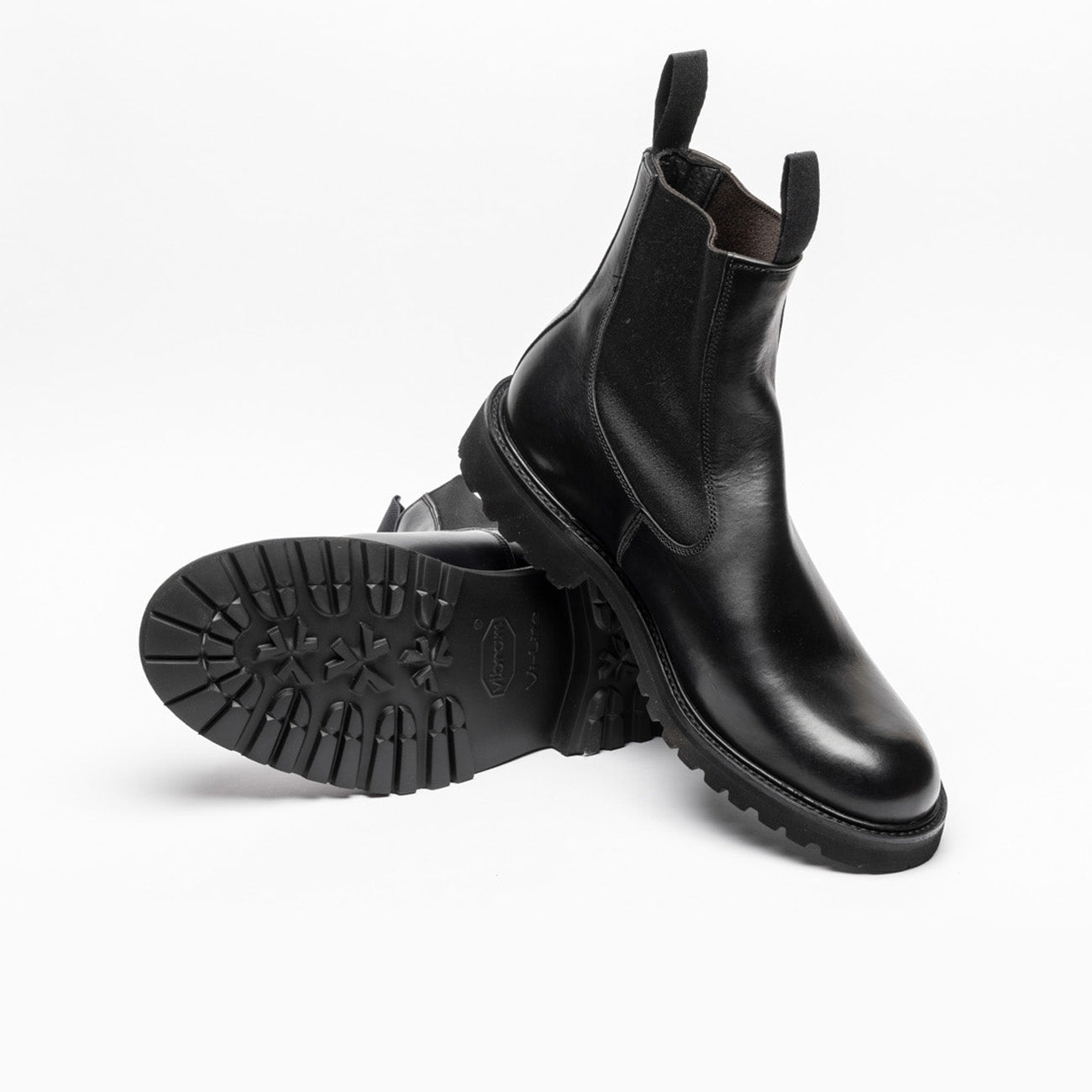 Tricker's Stephen chelsea boot in black leather