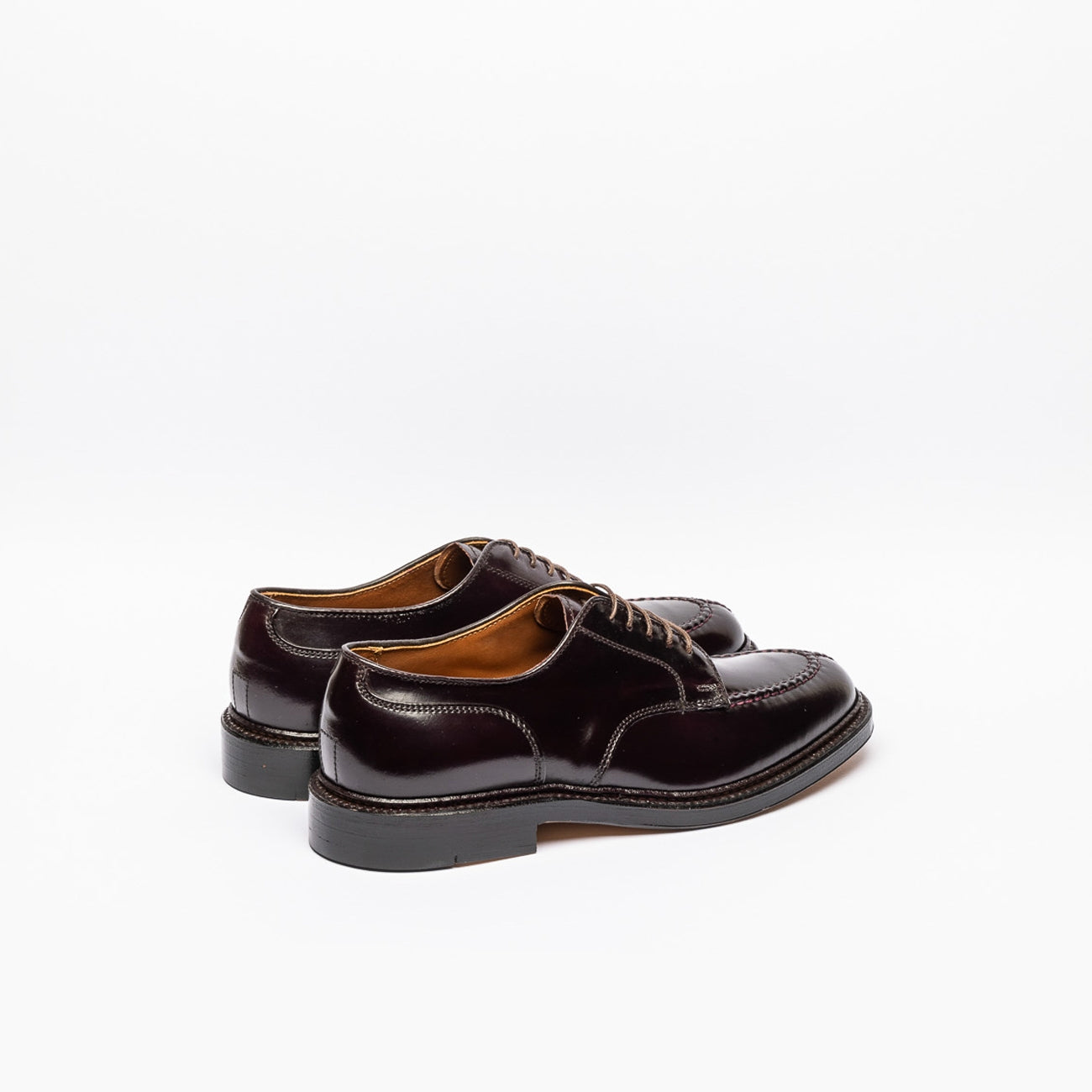 Scarpa stringata Alden M0602 in Shell Cordovan burgundy