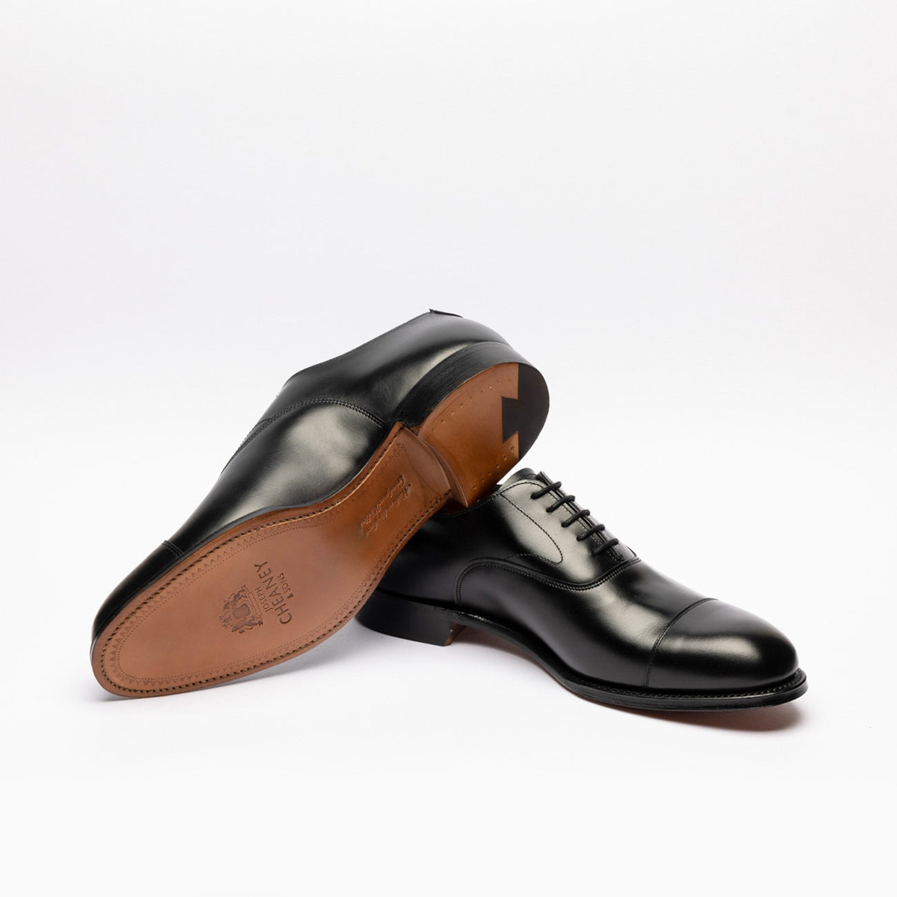 Scarpa stringata Cheaney Alfred in pelle di vitello nera