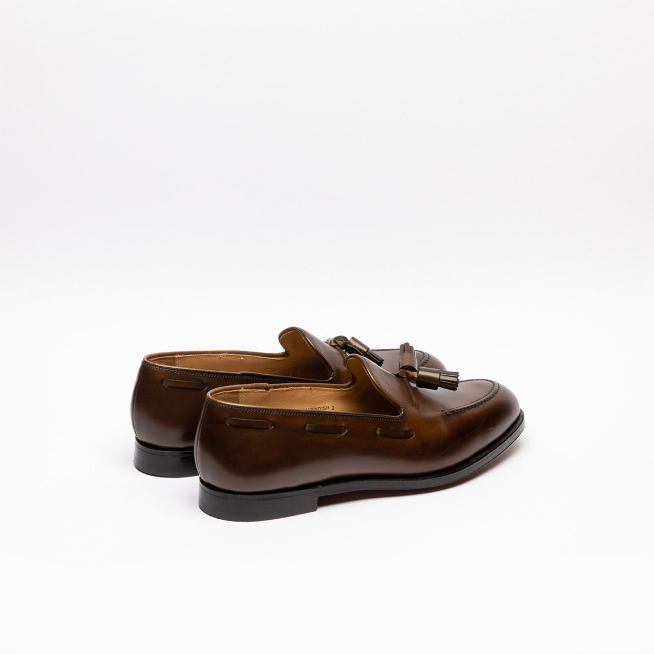 Mocassino Crockett & Jones Cavendish in pelle burnished testa di moro con nappine