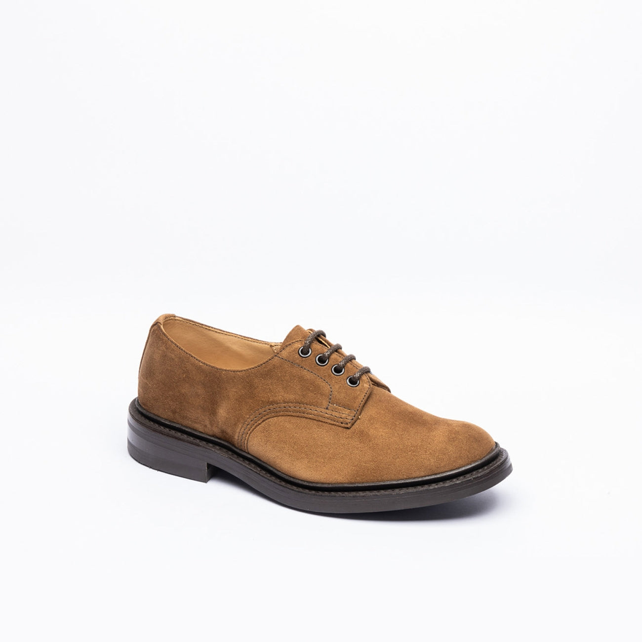 Stringata derby Tricker's Daniel in camoscio marrone (Cubana castorino suede)