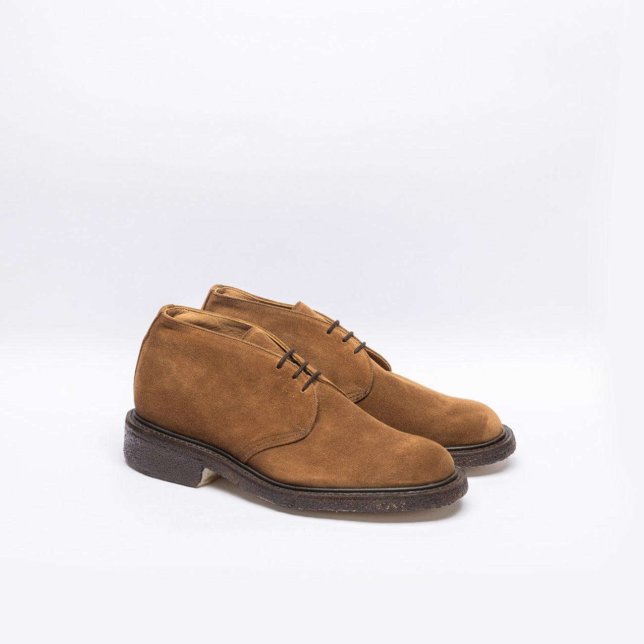 Polacco chukka Tricker's Winston in camoscio marrone (Cubana suede)