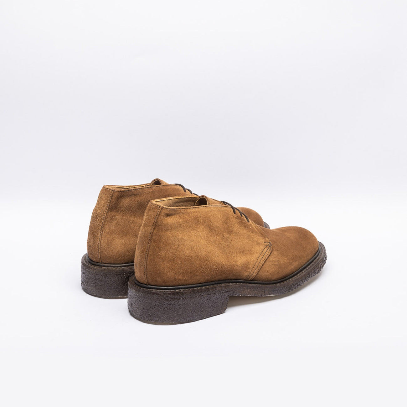 Polacco chukka Tricker's Winston in camoscio marrone (Cubana suede)