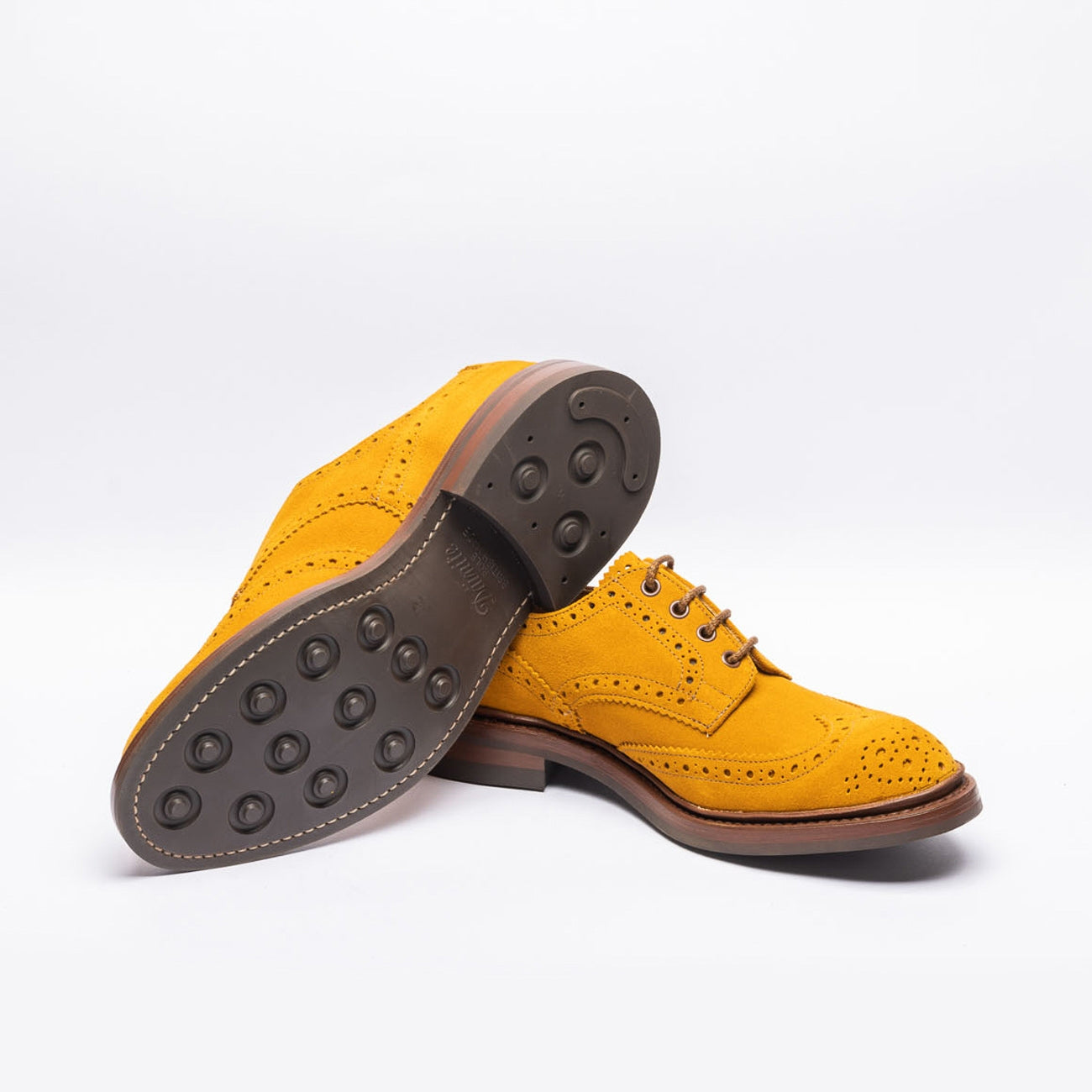 Stringata derby Tricker's Bourton in camoscio ocra