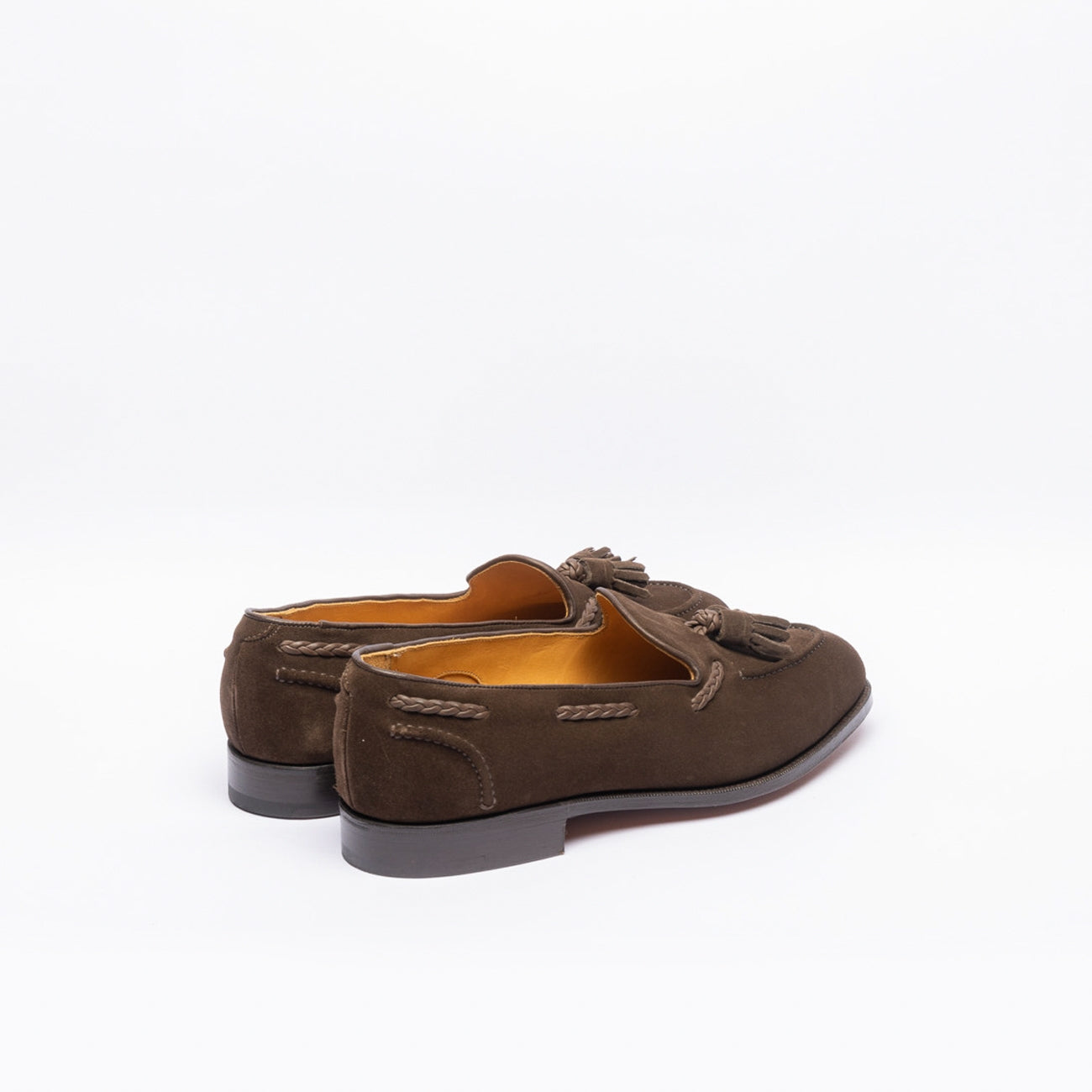 Mocassino Edward Green Belgravia in camoscio mocca con nappine