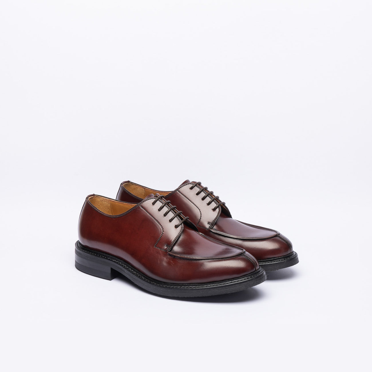 Stringata derby Berwick 4188 in pelle di cavallo bordeaux