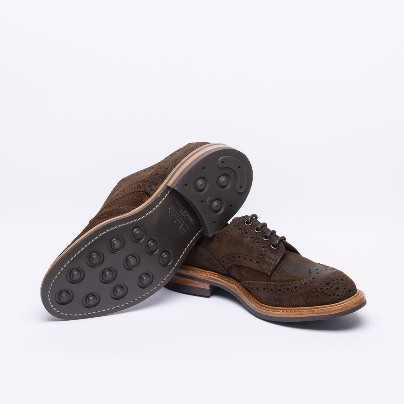 Stringata derby Tricker's Bourton in camoscio marrone (Ridge reverse)