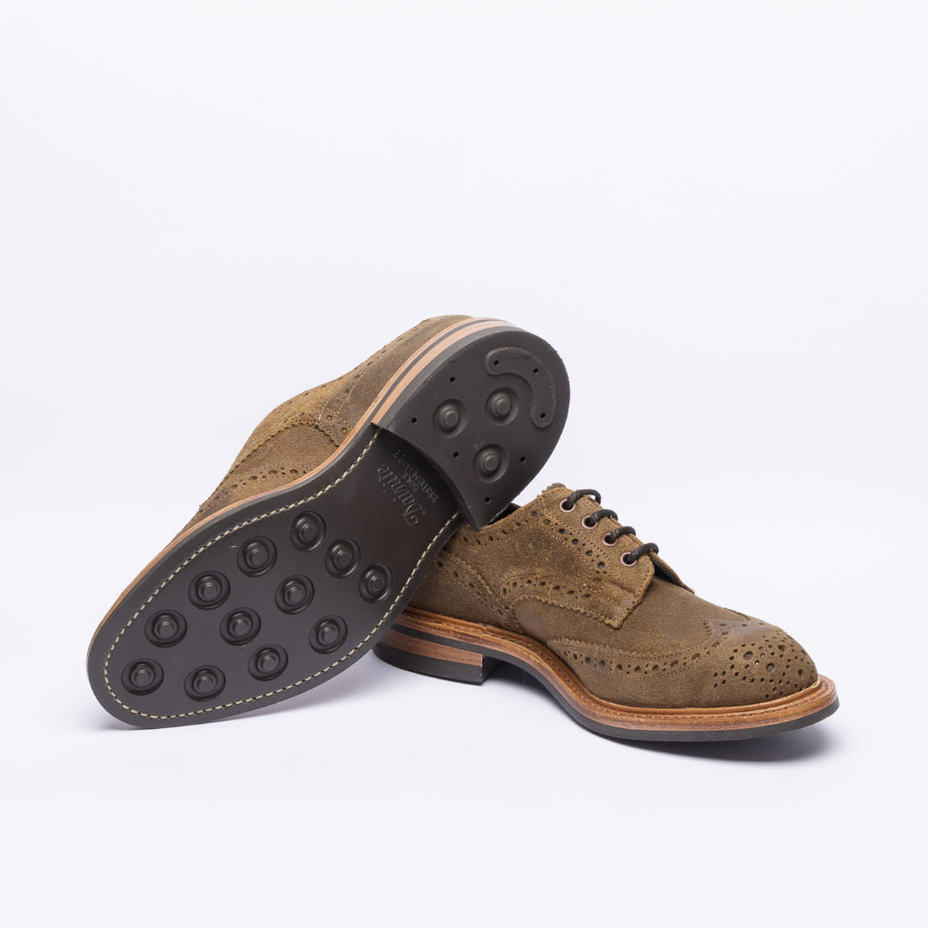 Stringata derby Tricker's Bourton in camoscio marrone (Peanut reverse)