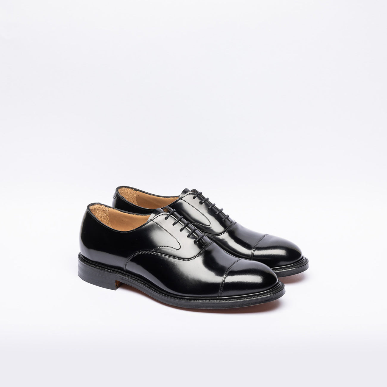 Stringata oxford Cheaney Joseph & Sons Alfred Alt in pelle spazzolata nera