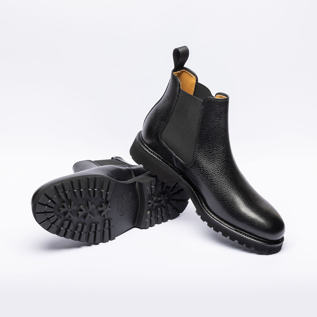 Berwick 475 black hammered leather chelsea boot