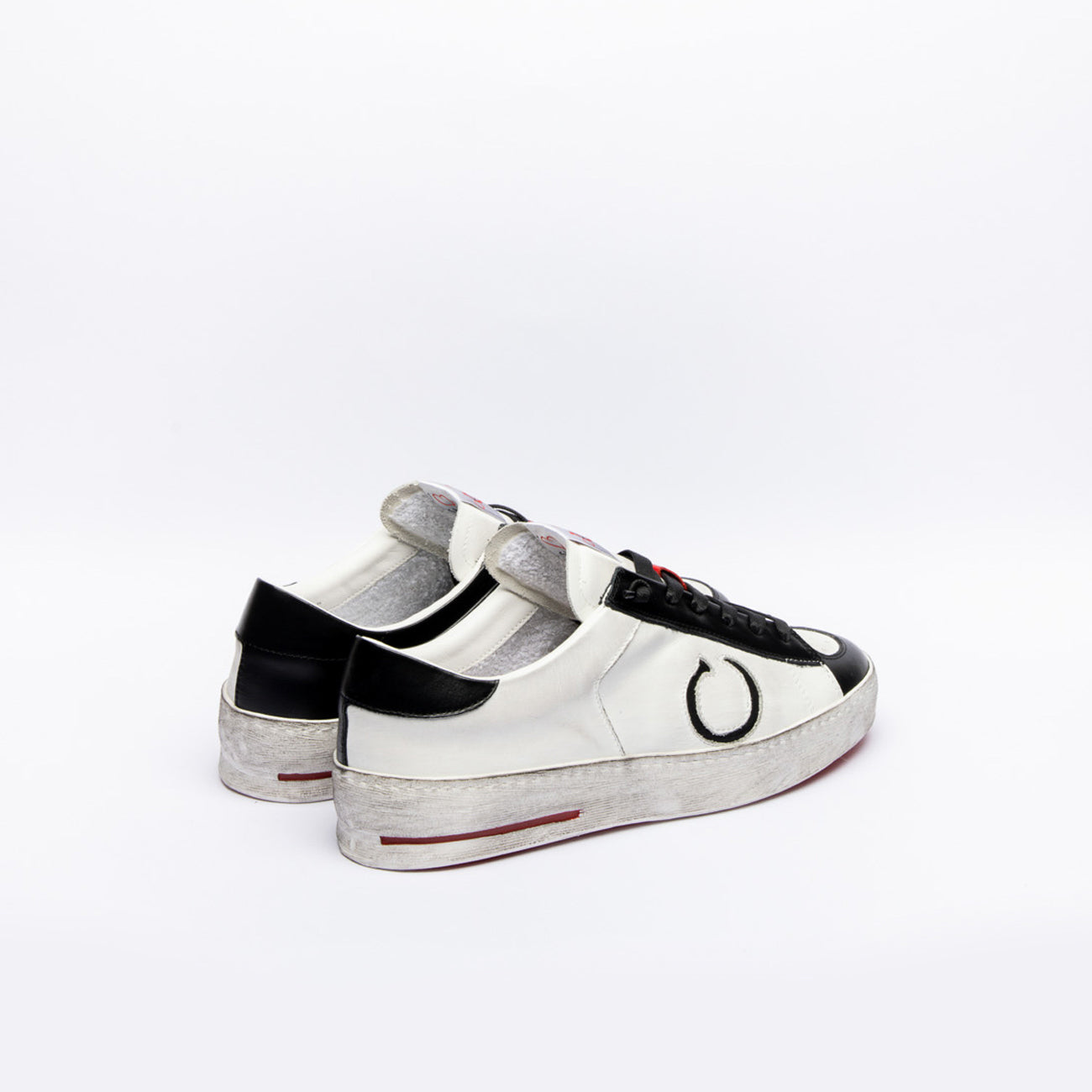 Sneaker Okinawa Basket 2444 in white and black leather