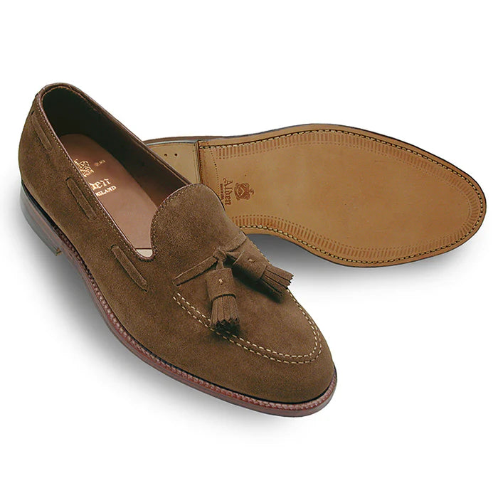 Mocassino con nappine Alden 3403 in camoscio marrone (Snuff suede)