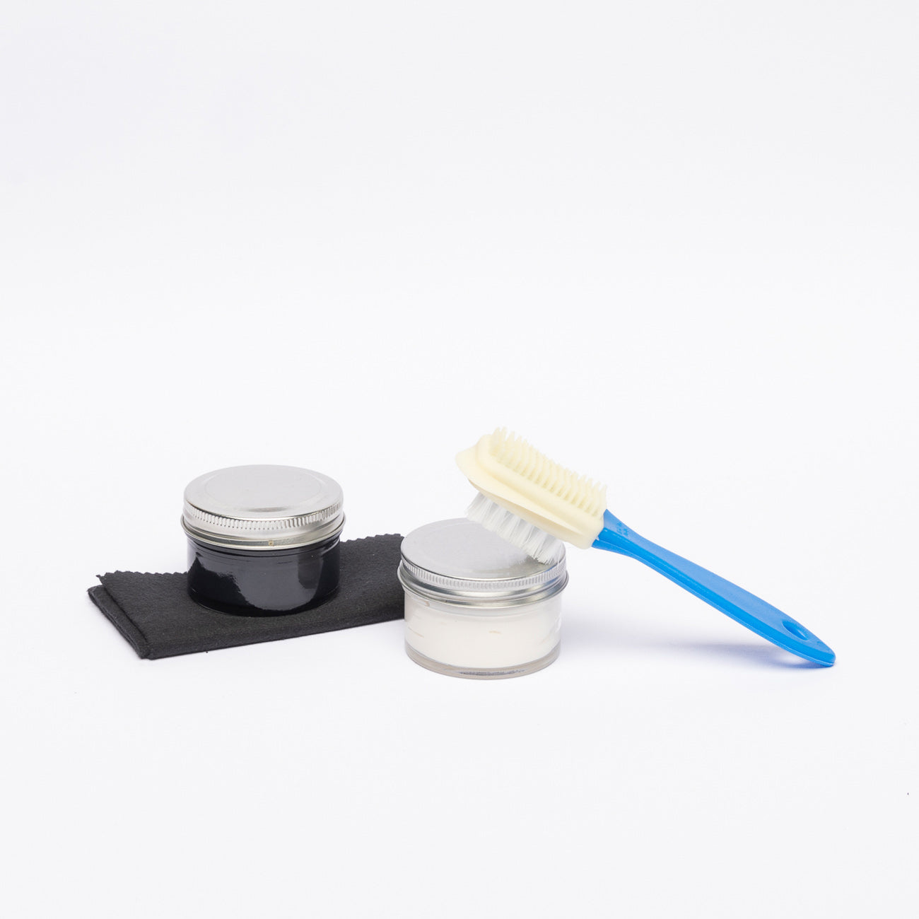 Kit shoe care MOMA in pelle martellata cuoio