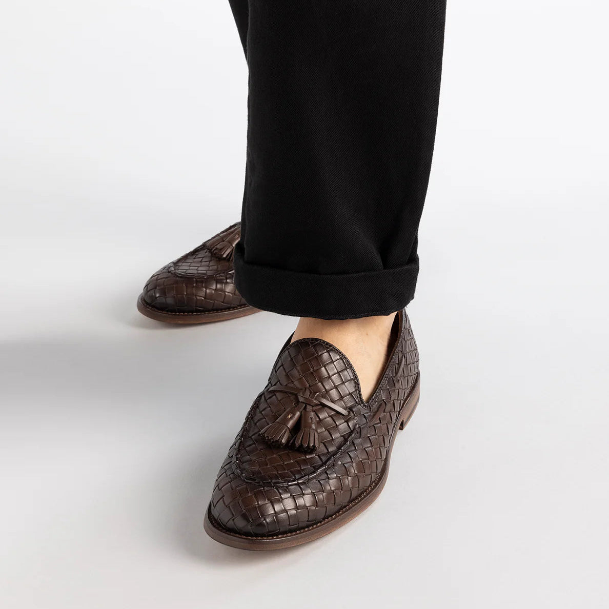 Mocassino con nappine Officine Creative Opera/004 in pelle marrone