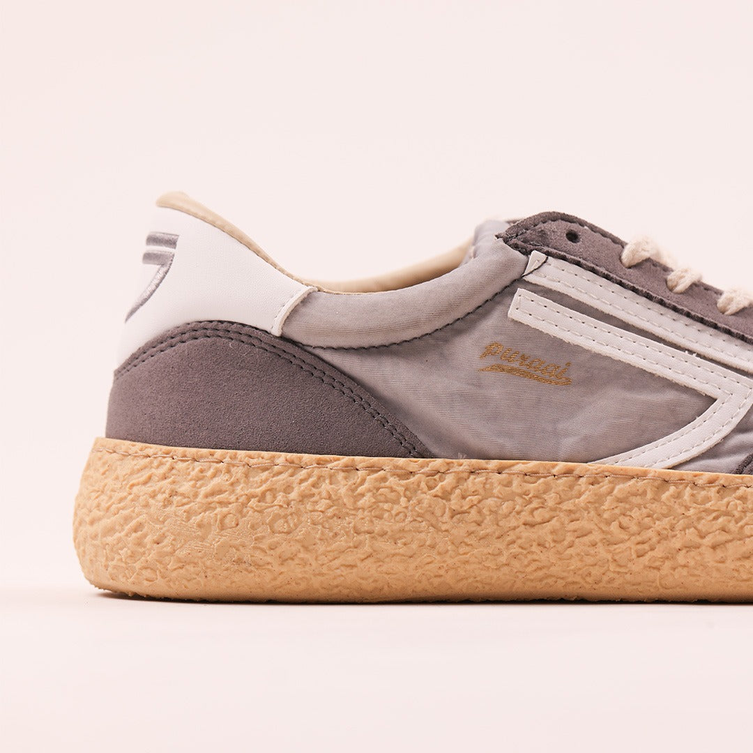 Sneaker eco-friendly Puraai Summer sunshine in tessuto e camoscio grigio