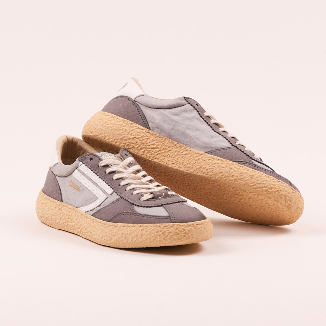 Sneaker eco-friendly Puraai Summer sunshine in tessuto e camoscio grigio