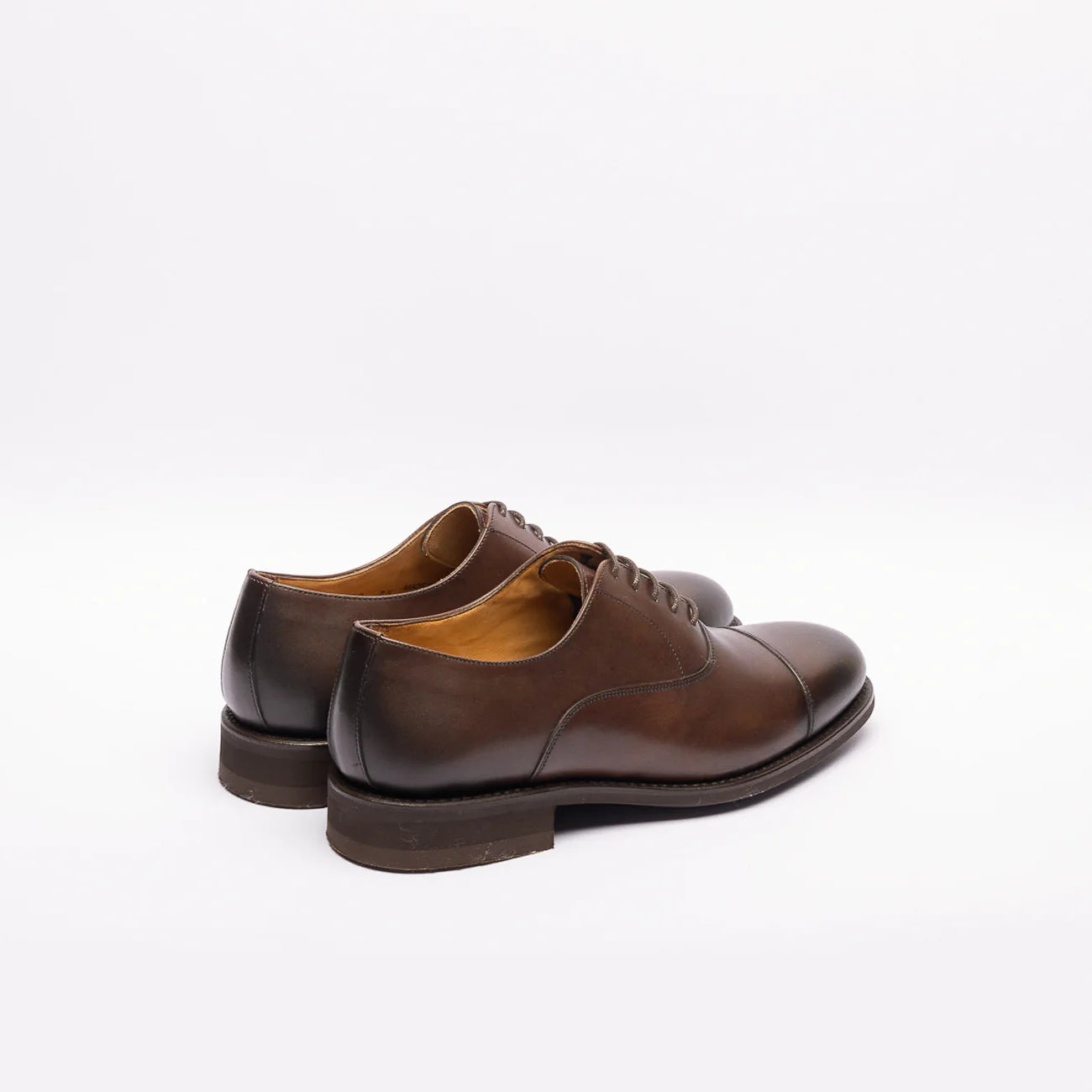 Stringata oxford Berwick 4490 in pelle marrone (Suola Vibram)