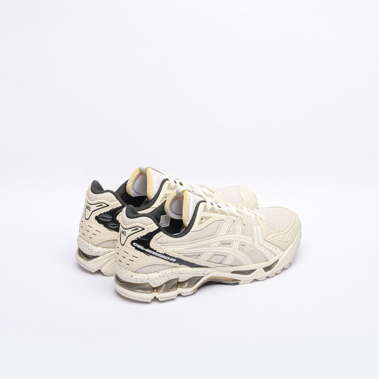 Sneaker running Asics Gel Kayano 14 in tessuto bianco e pelle crema