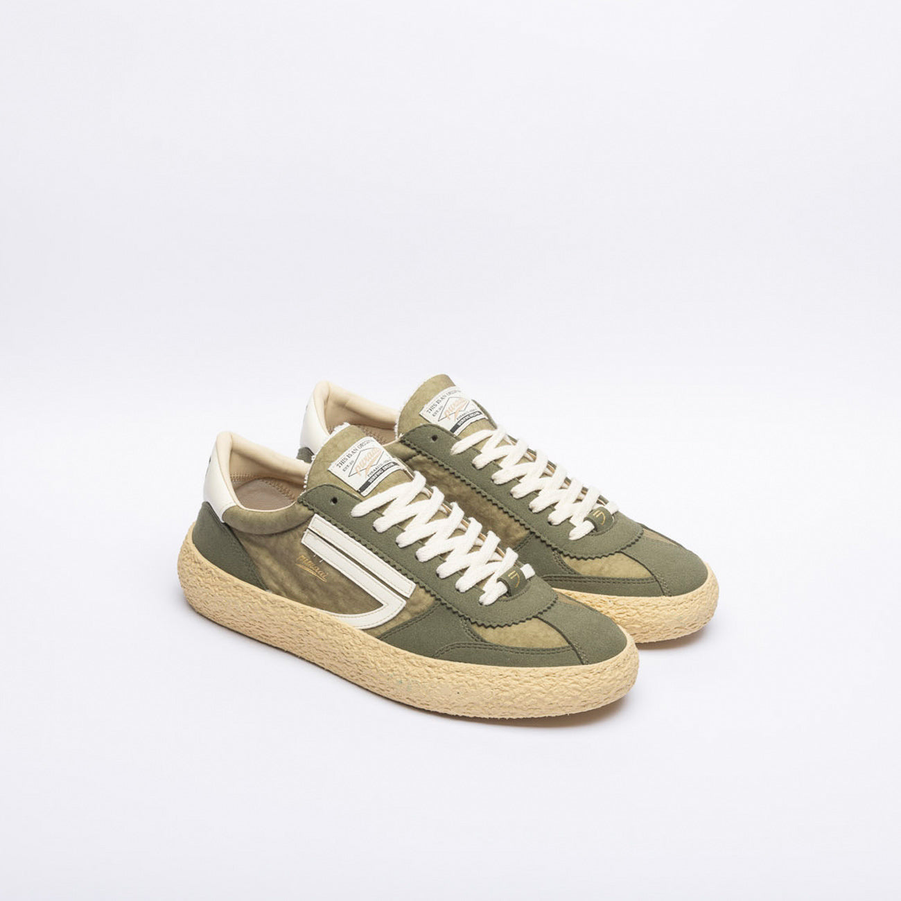 Sneaker eco-friendly Puraai Alga in tessuto e camoscio verde