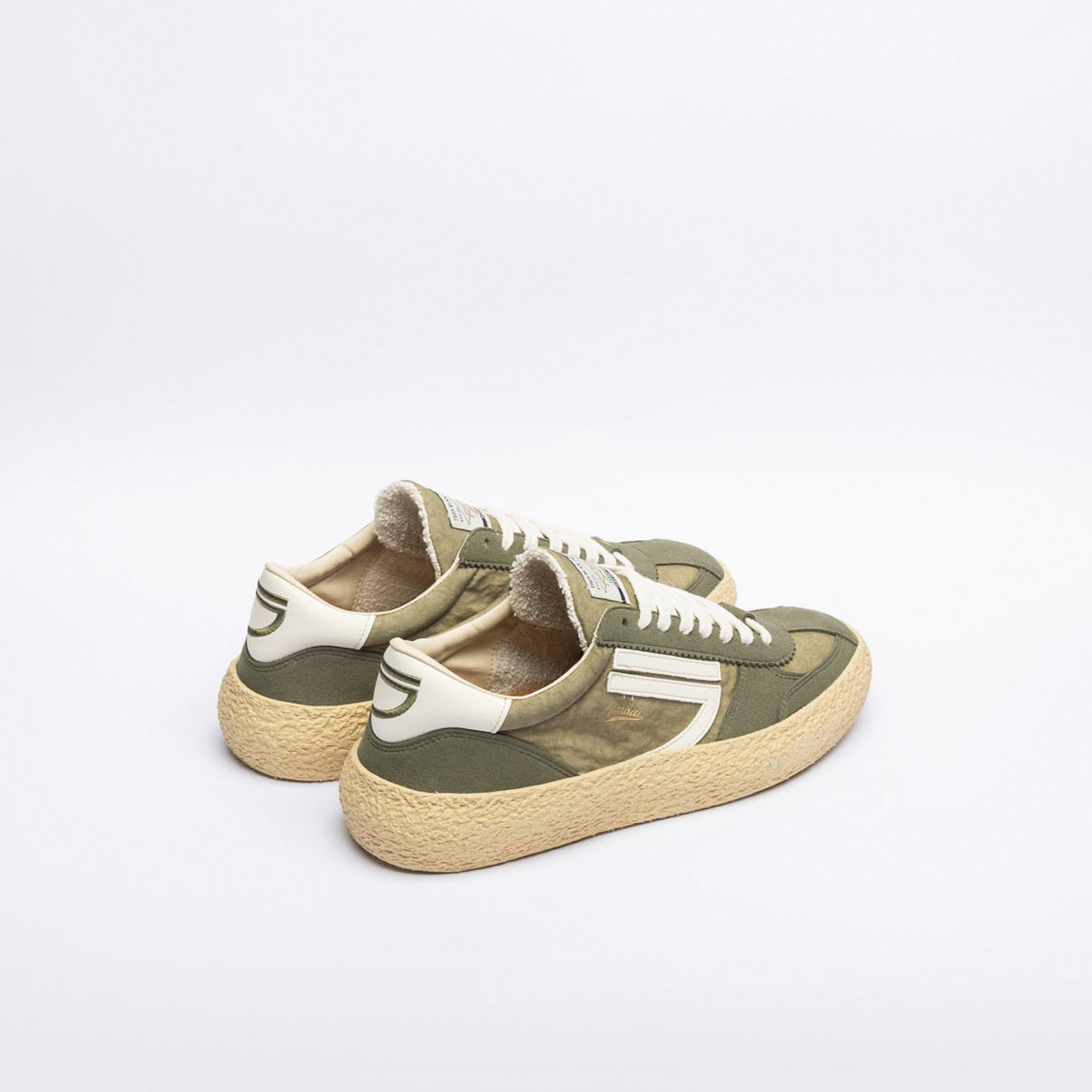 Sneaker eco-friendly Puraai Alga in tessuto e camoscio verde