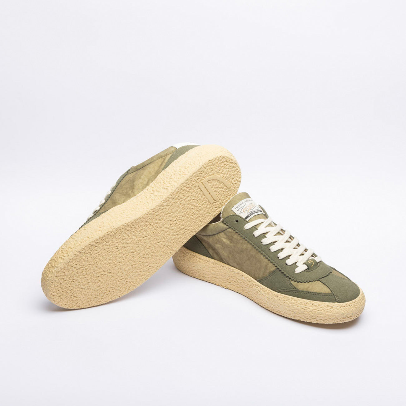 Sneaker eco-friendly Puraai Alga in tessuto e camoscio verde