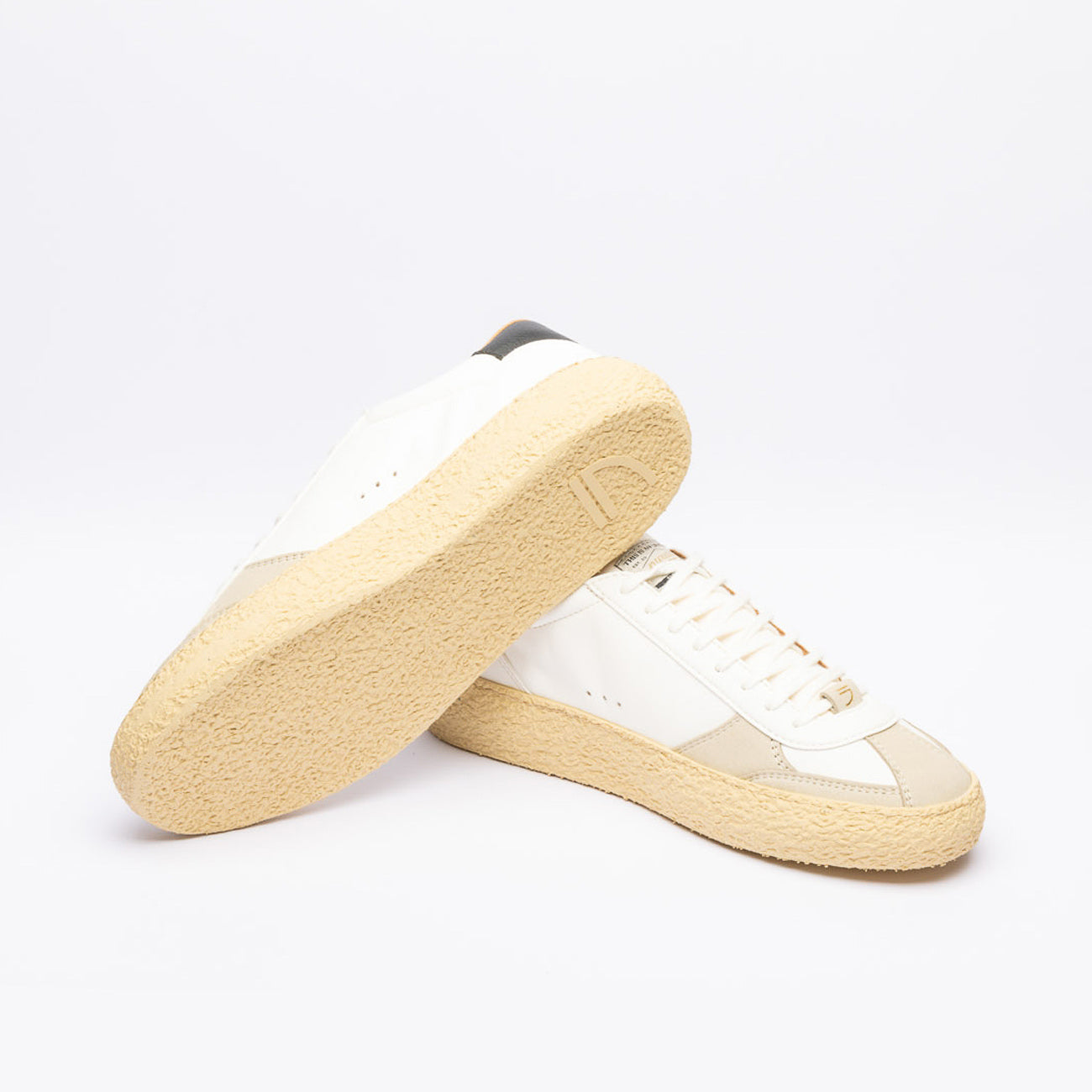 Puraai Pitch eco-friendly white leather sneaker