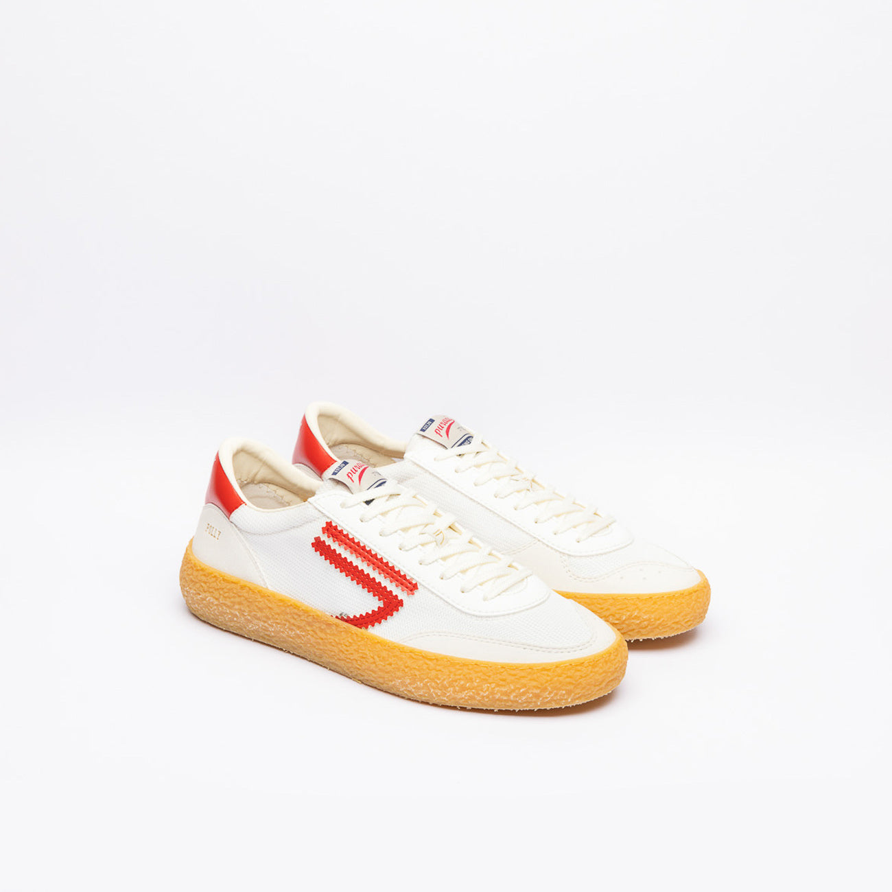 Puraai Apple eco-friendly sneaker in white fabric and red logo