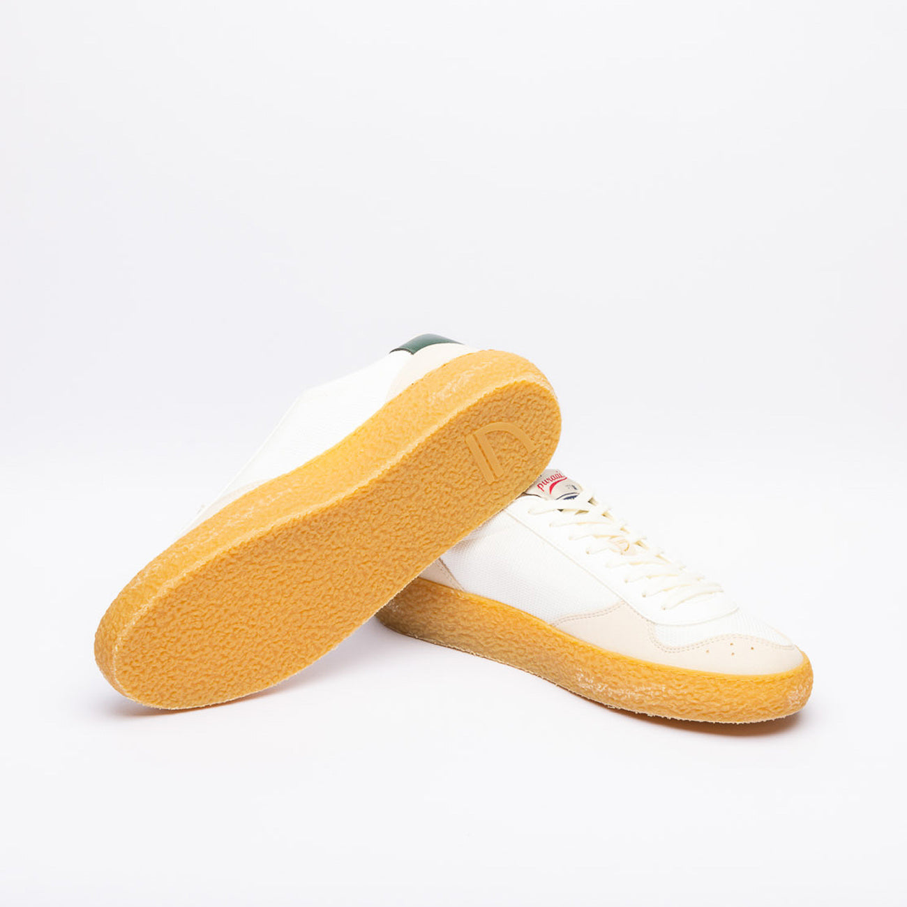 Sneaker eco-friendly Puraai Evergreen in tessuto bianco e logo verde