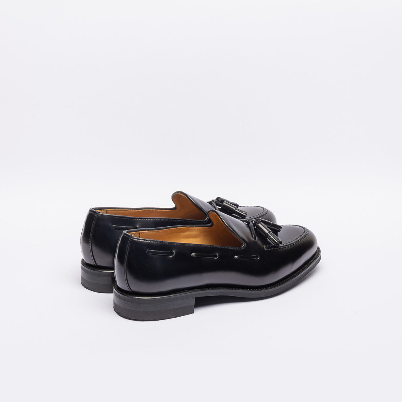 Mocassino con nappine Berwick 8491 in pelle spazzolata nera (Suola Dainite)